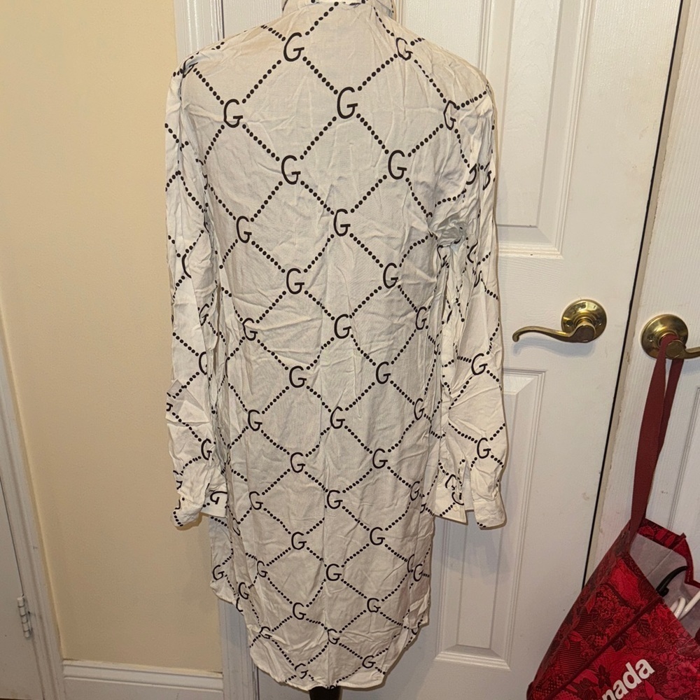 Long Sleeve blouse with Black Logo Design - Picture 5 of 16